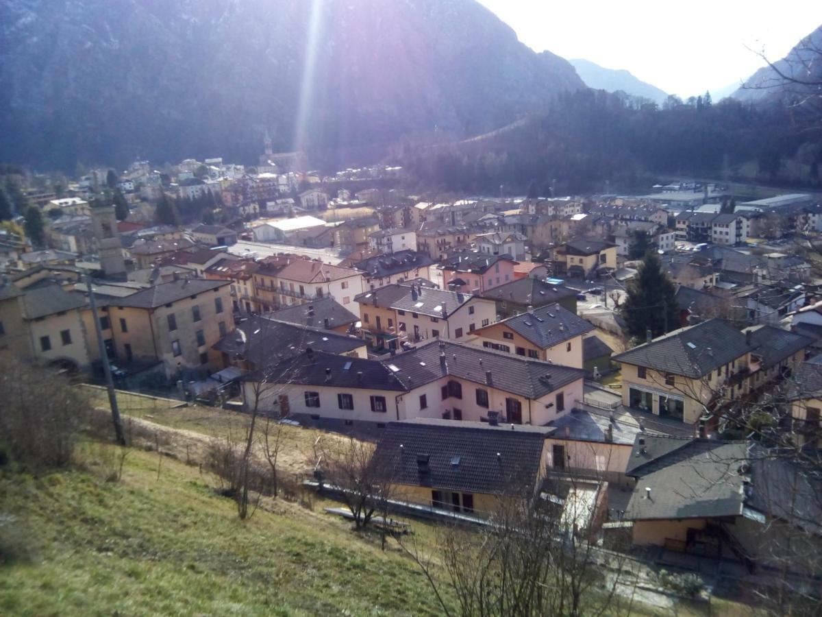 Bilocale A Piazza Brembana Apartamento Exterior foto