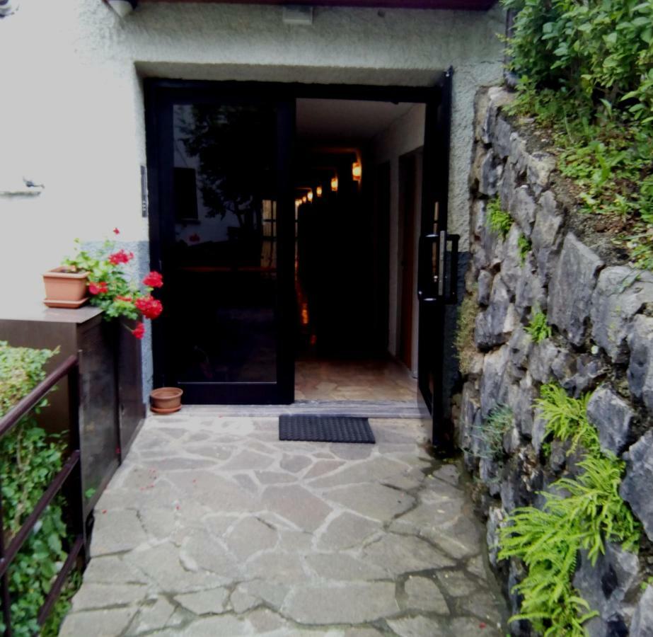 Bilocale A Piazza Brembana Apartamento Exterior foto